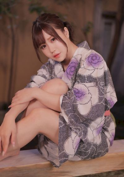 多人舌头伺候她h