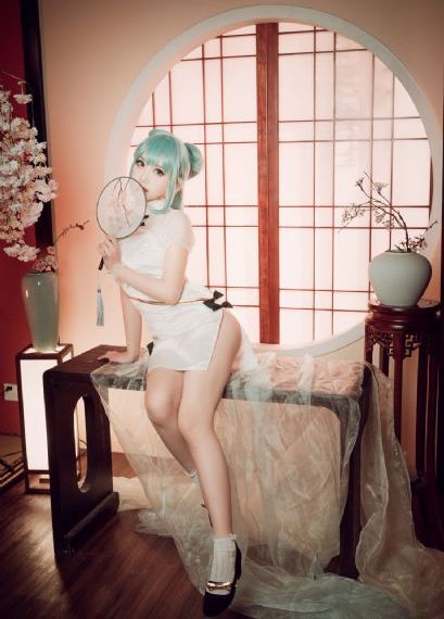 电车摩女