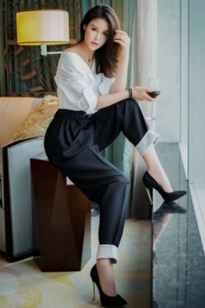 隔壁姐妹们